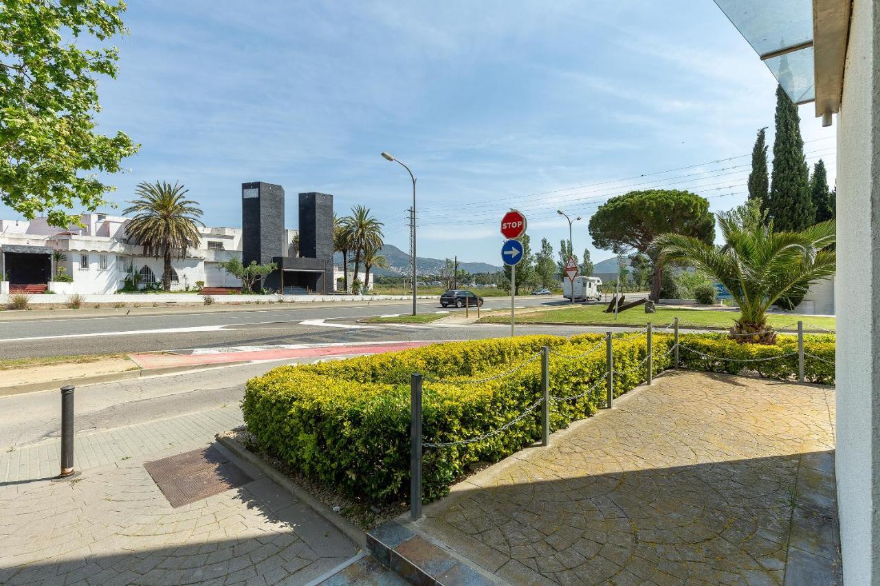 V017 - Porto Marina Apartment โรเซส ภายนอก รูปภาพ